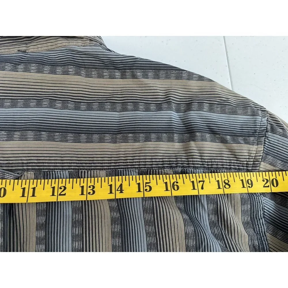 The North Face Men's XL Blue Tan Striped Active‎ Outdoors Long Sleeve Button Up